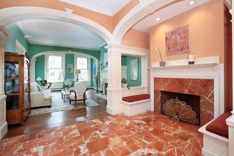 51 Garrison Rd, Brookline, MA 02445 photo 3