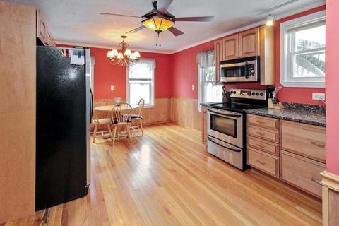 28 Harrison St, Maynard, MA 01754 photo 4