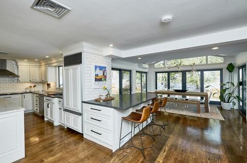 88 Stratford Rd, Needham, MA 02492 photo 4
