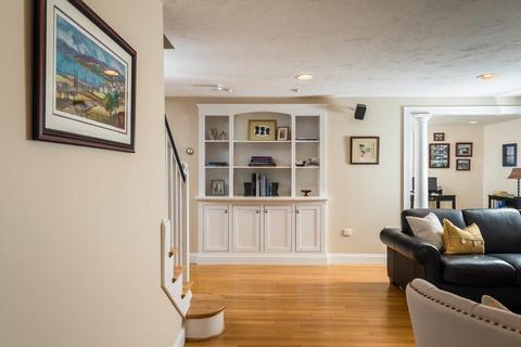 40 Fairview St, Hingham, MA 02043 photo 4