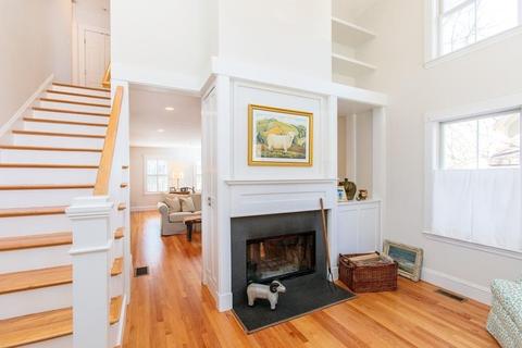 59 Crest Rd, Wellesley, MA 02482 photo 2