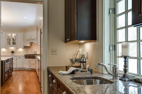 22 Barnstable Rd, Wellesley, MA 02481 photo 9