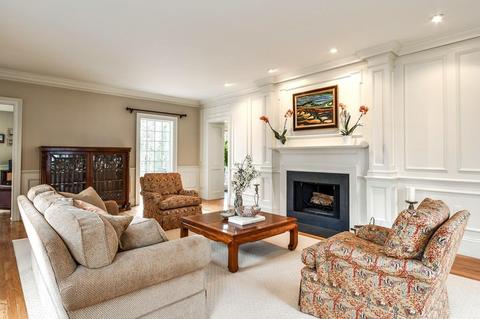 22 Barnstable Rd, Wellesley, MA 02481 photo 4