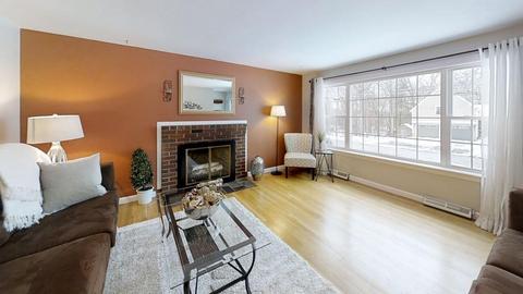 12 Stratton Rd, Hudson, MA 01749 photo 2