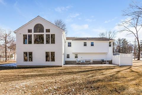 134 Spring Ln, Canton, MA 02021 photo 2