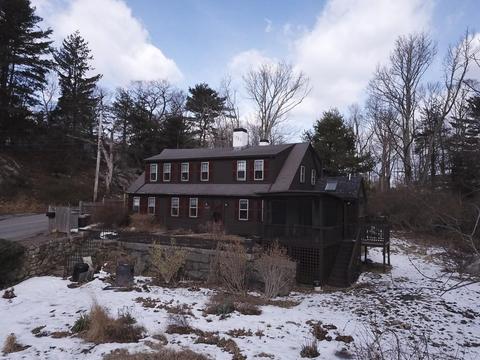 25 Concord St, Gloucester, MA 01930 photo 2