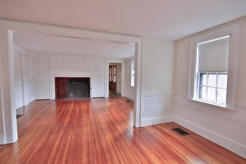 25 Concord St, Gloucester, MA 01930 photo 9