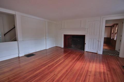 25 Concord St, Gloucester, MA 01930 photo 6