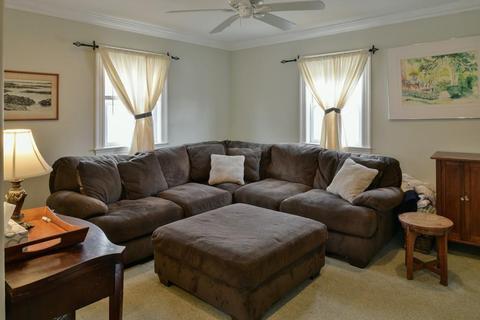22 Roundy St, Beverly, MA 01915 photo 12