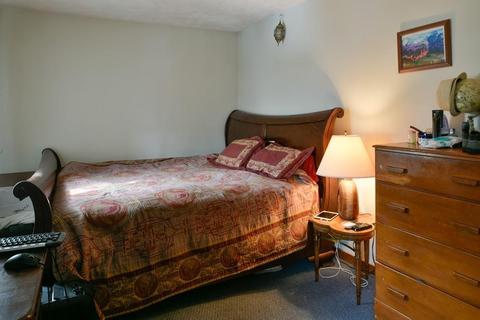 22 Roundy St, Beverly, MA 01915 photo 8