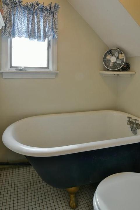 22 Roundy St, Beverly, MA 01915 photo 23