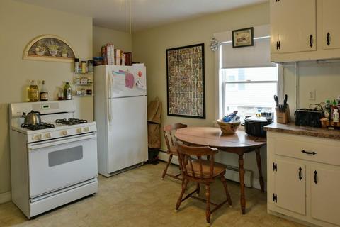 22 Roundy St, Beverly, MA 01915 photo 6