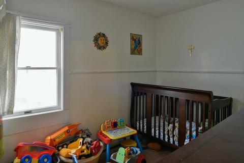 22 Roundy St, Beverly, MA 01915 photo 9