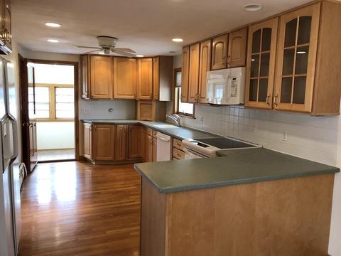7 Bacon Dr, Saugus, MA 01906 photo 4