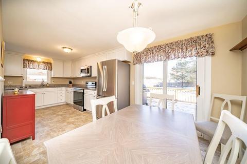 155 Bolton St, Springfield, MA 01119 photo 9