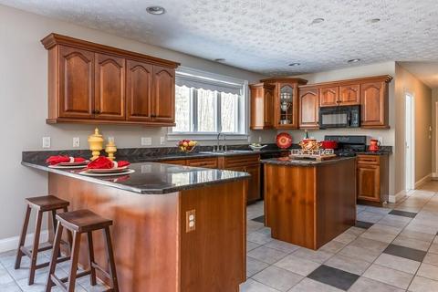 9 Haydn Dr, Atkinson, NH 03811 photo 5
