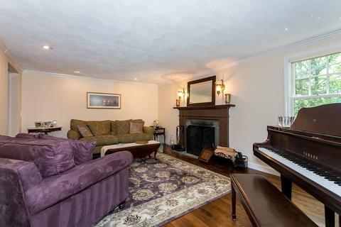 57 Gatewood Dr, Needham, MA 02492 photo 5