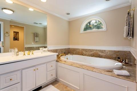 57 Gatewood Dr, Needham, MA 02492 photo 23