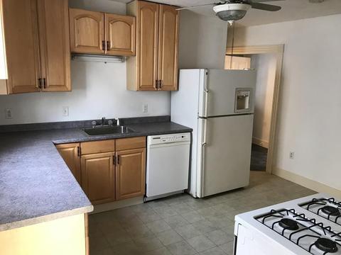17 Eureka St, Worcester, MA 01603 photo 2