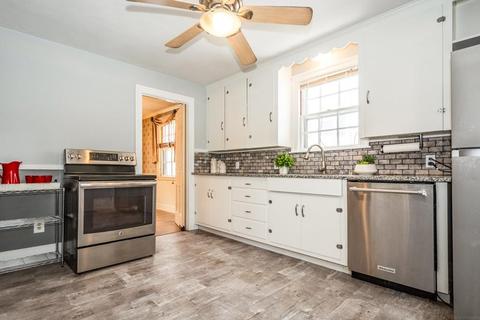 22 Lansing Ave, Worcester, MA 01605 photo 13