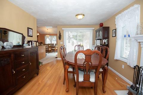 102 Upland St, Worcester, MA 01607 photo 5