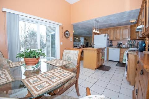 102 Upland St, Worcester, MA 01607 photo 9