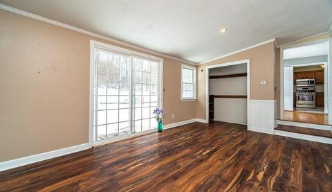 351 Forest Hills Rd, Springfield, MA 01128 photo 12