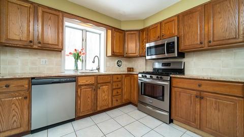 351 Forest Hills Rd, Springfield, MA 01128 photo 7