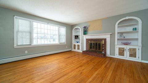 351 Forest Hills Rd, Springfield, MA 01128 photo 5