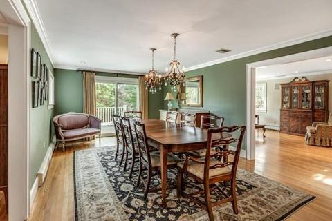 610 South St, Needham, MA 02492 photo 7