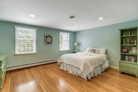 610 South St, Needham, MA 02492 photo 15
