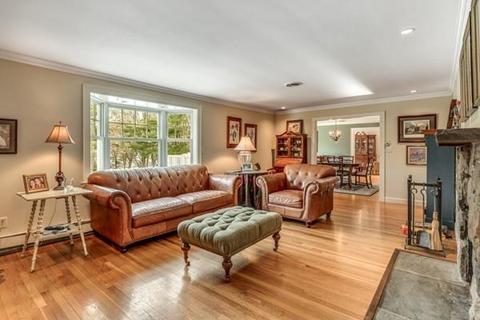 610 South St, Needham, MA 02492 photo 5