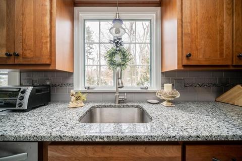 506 Williams St, Longmeadow, MA 01106 photo 11