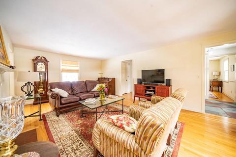 506 Williams St, Longmeadow, MA 01106 photo 4