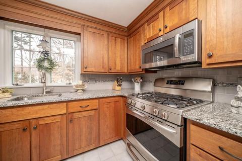 506 Williams St, Longmeadow, MA 01106 photo 10