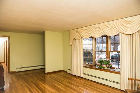 33 Cornwall St, Springfield, MA 01104 photo 12
