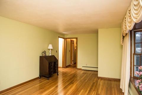 33 Cornwall St, Springfield, MA 01104 photo 10