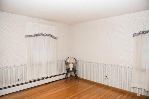 33 Cornwall St, Springfield, MA 01104 photo 17