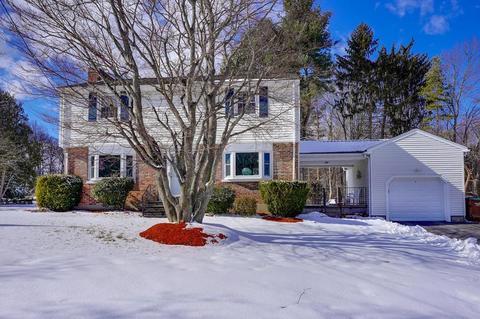 39 Woodrow St, Hudson, MA 01749 photo 1