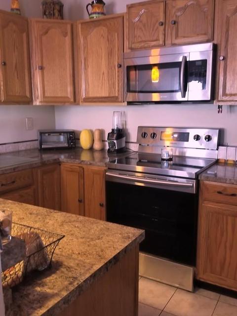 92 Grinnell St, Fall River, MA 02721 photo 2