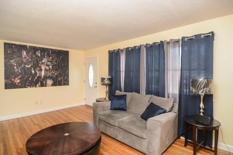 4 Roberta Ln, Lawrence, MA 01843 photo 4