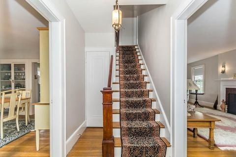 112 Luce St, Lowell, MA 01852 photo 2