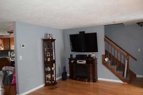 40 Collins St #A, Danvers, MA 01923 photo 5