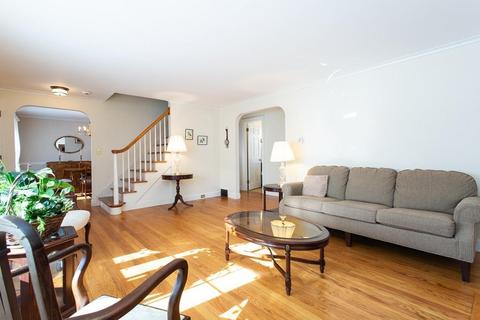 96 Roy St, Springfield, MA 01104 photo 6