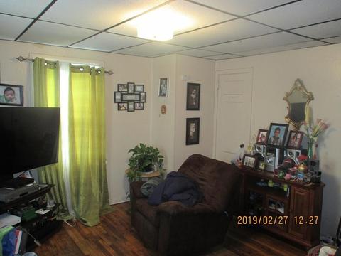 18 Putnam Cir, Springfield, MA 01104 photo 3