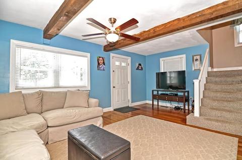 72 School St, Saugus, MA 01906 photo 4