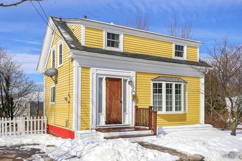5 Davis St, Gloucester, MA 01930 photo 1