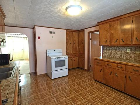 492 Herman St, Fall River, MA 02720 photo 7