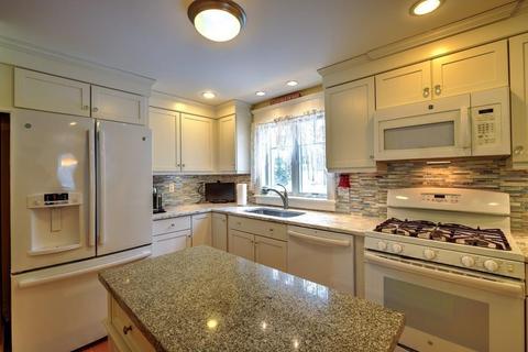 277 Pheasant Hill Cir, Barnstable, MA 02635 photo 10