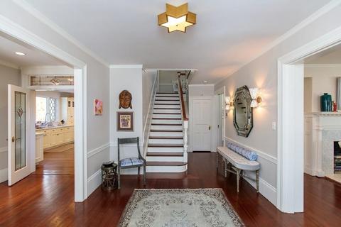 102 Abbott Rd, Wellesley, MA 02481 photo 2